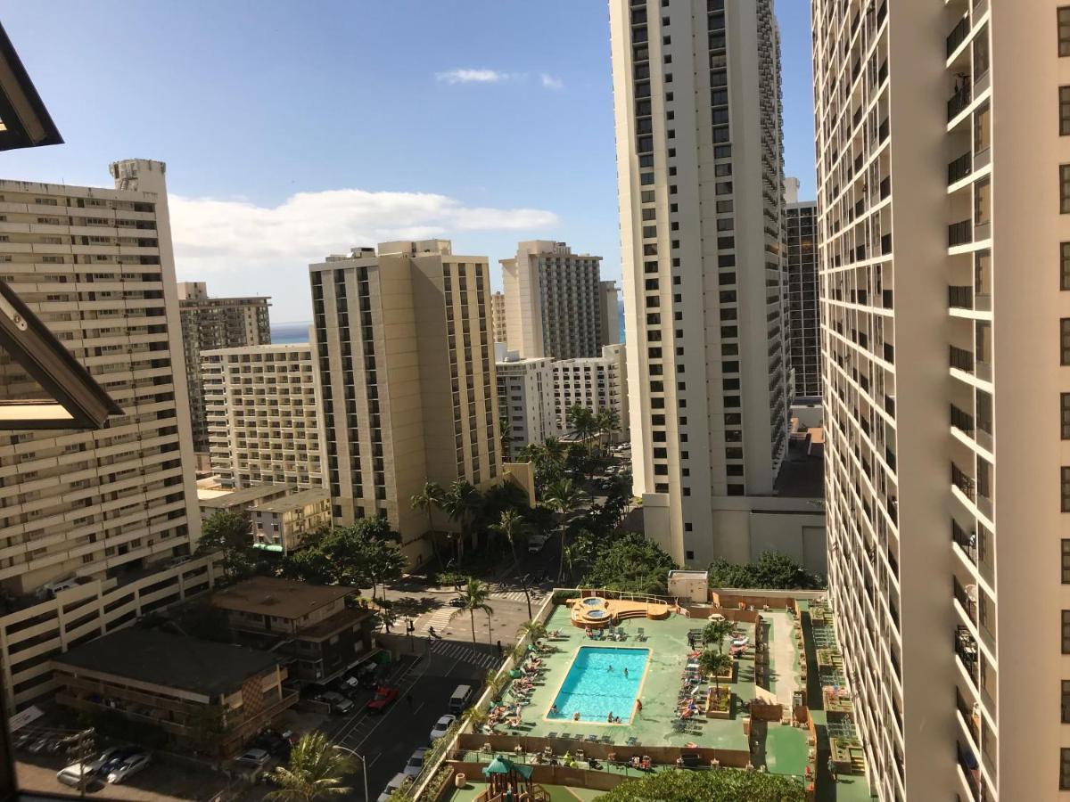 Waikiki Banyan Honolulu Exterior foto
